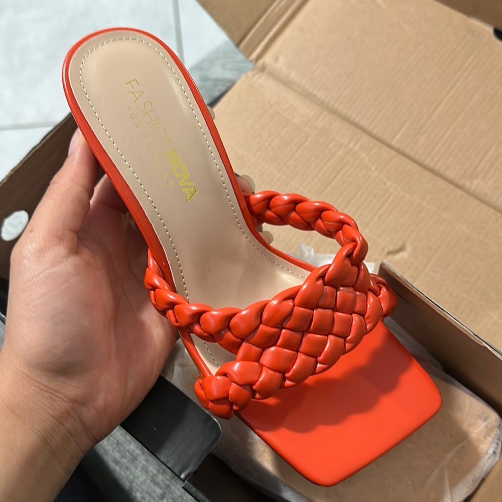 Off duty model heeled sandals- Orange